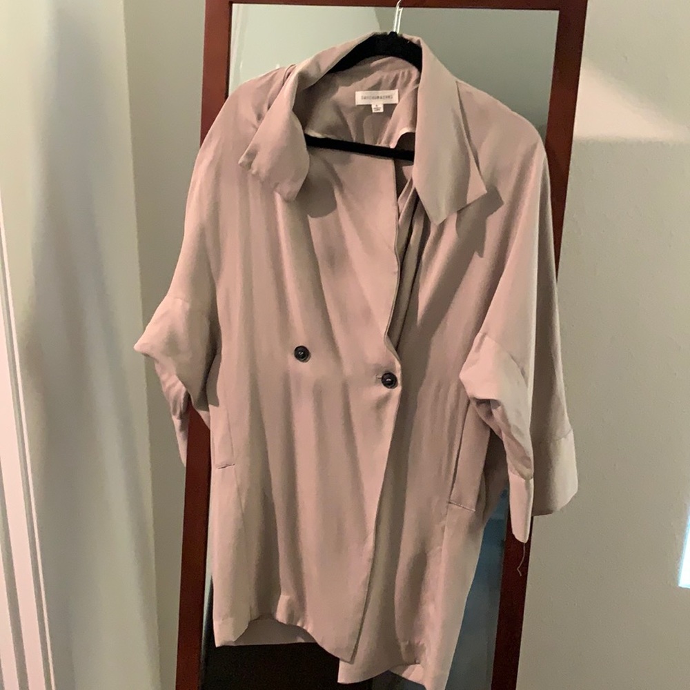 Beige light coat